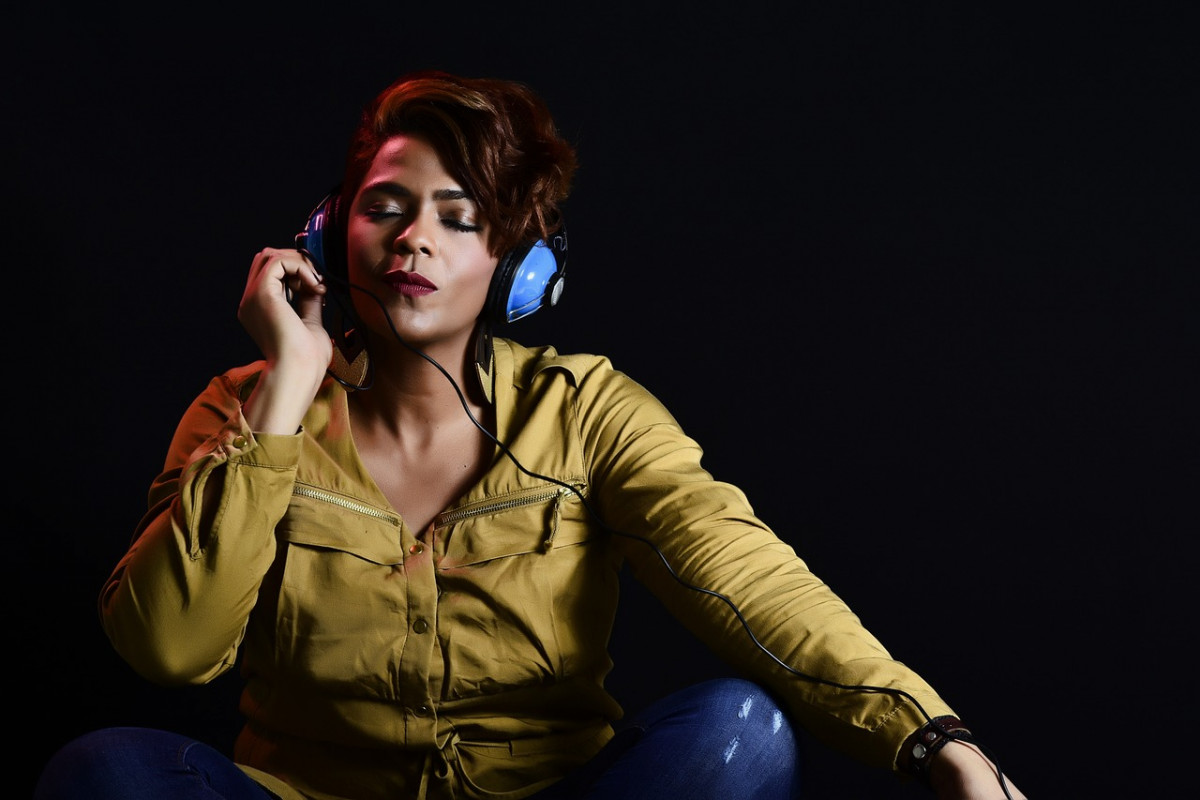 adult, music, listening
